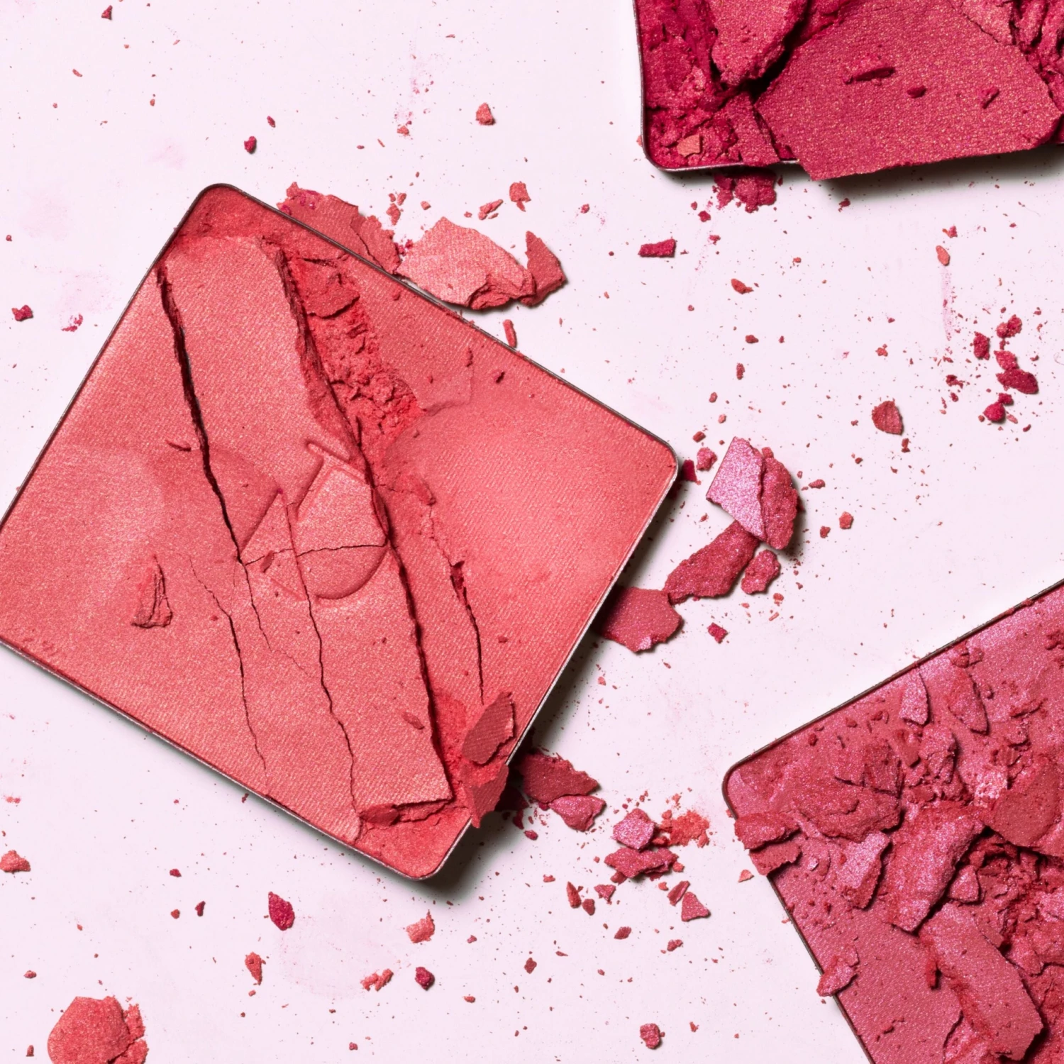 RADIANT BLUSH - POLVERE COMPATTA PER GUANCE 16 RADIANT BLUSH - POLVERE COMPATTA PER GUANCE - immagine 16